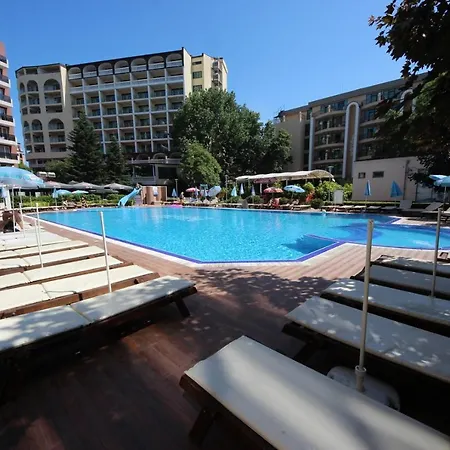 Menada Admiral Plaza Appartement *