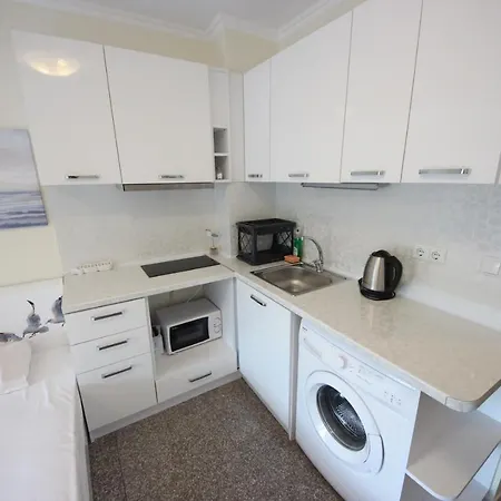 Menada Admiral Plaza *