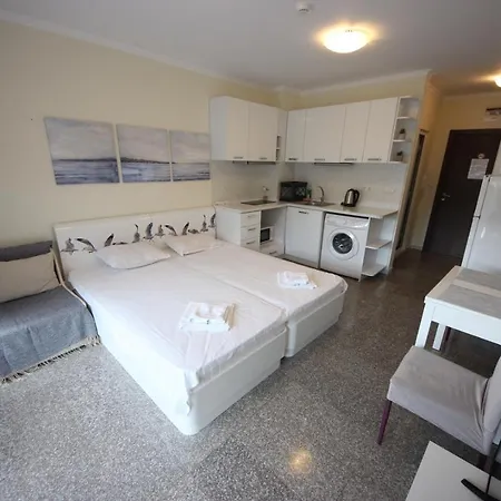 Menada Admiral Plaza * Σάνι Μπιτς