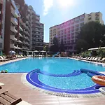 Menada Admiral Plaza